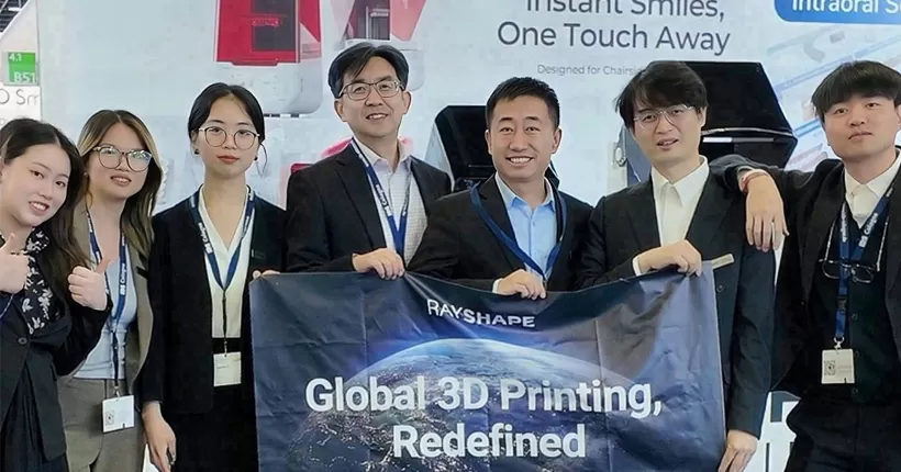 La mini stampante 3D Edge chairside fa il suo lancio all'estero, creando una sensazione alla mostra dentale IDS a colonia, germania!